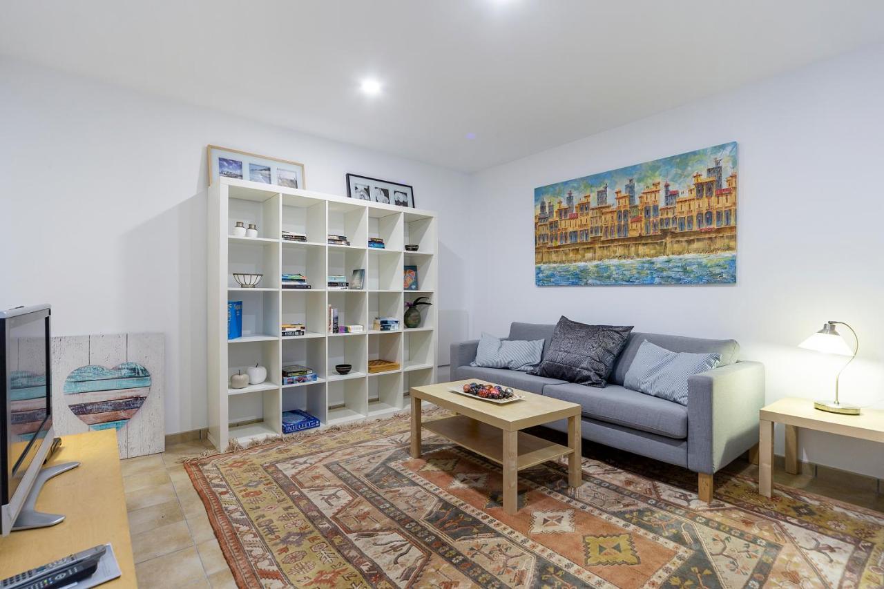 Сasa de vacaciones Sunny Townhouse With Terrace In Son Serra